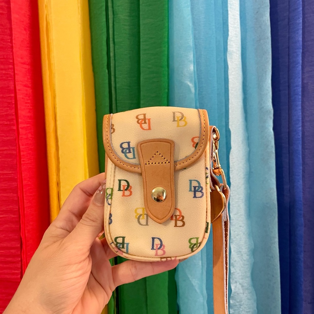 Adorable Dooney & Bourke Phone Holder